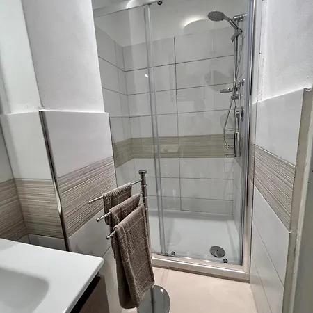 Moonlight بيت ضيافة *